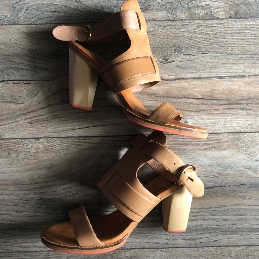 RARE Fossil Leather Gladiator Heels
